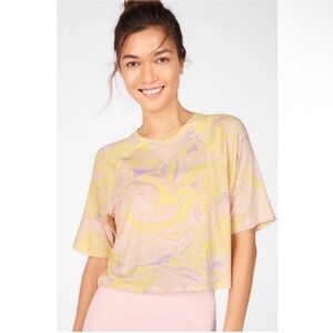 Fabletics Loveday Short Sleeve Raglan Tee tan purple marbled cropped